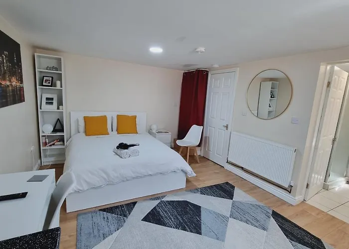 Lovely Studio-flat With Free Parking, Free Wifi. Apartment