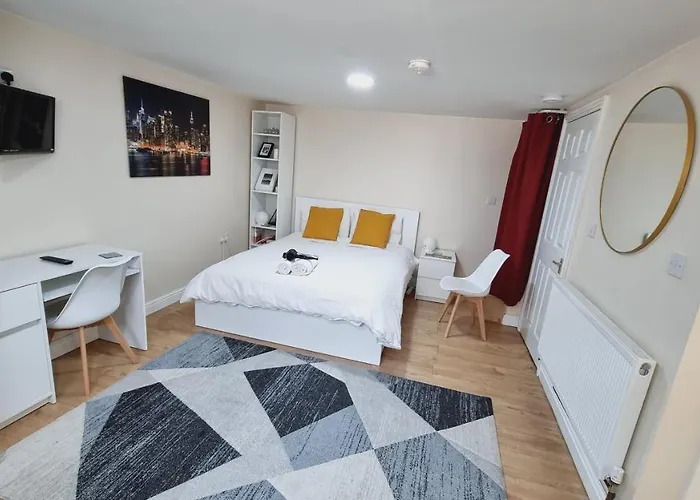 Apartamento Lovely Studio-flat With Free Parking, Free Wifi. *