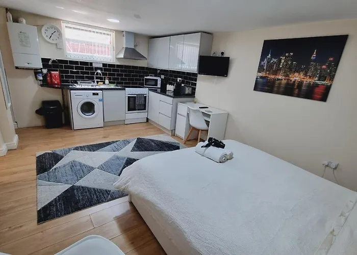 Lovely Studio-flat With Free Parking, Free Wifi. Apartment Leeds (West Yorkshire)